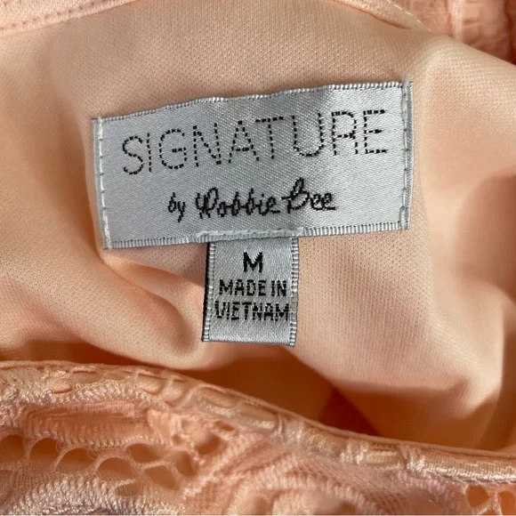 Robbie Bee Peach Lace Scoop Neck Long Bell Sleeve Shift Dress - Picture 3 of 7